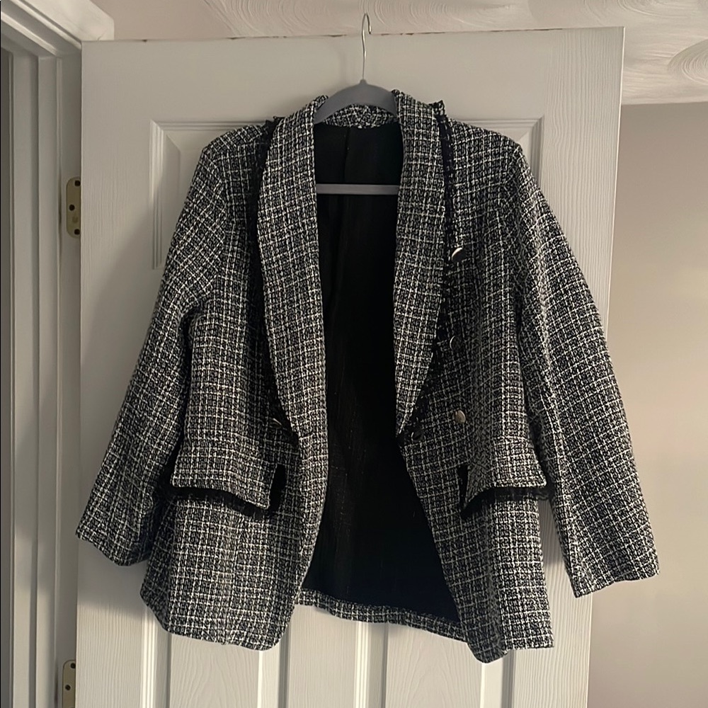 Chic Black and White Women's Jacket